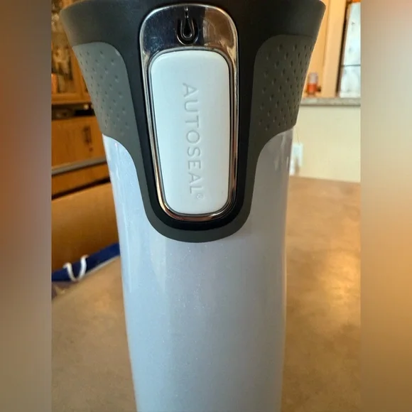 Contigo - Autoseal Travel Mug with West Loop Seal - Picture 3 of 3